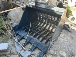 1#8293 Mezzi e attrezzatura da cantiere edile