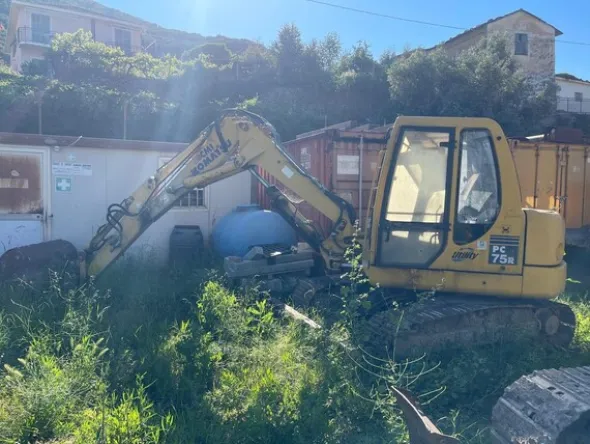 1#8293 Mezzi e attrezzatura da cantiere edile