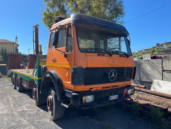 1#8293 Mezzi e attrezzatura da cantiere edile