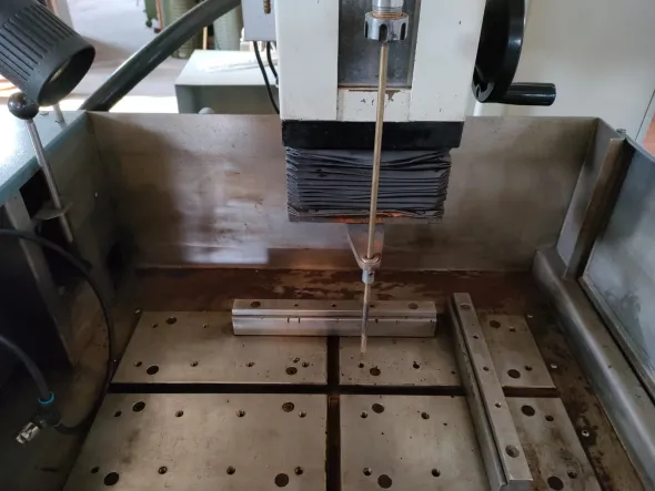 Microforatrice per elettroerosione Joemars CNC dnc 35