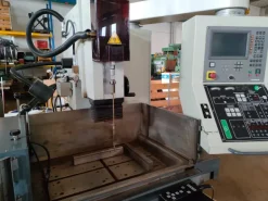 Microforatrice per elettroerosione Joemars CNC dnc 35