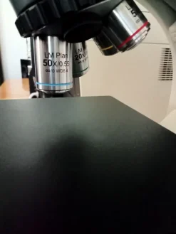 Microscopio ottico trinoculare Motic BA310 MET