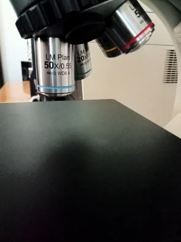 Microscopio ottico trinoculare Motic BA310 MET