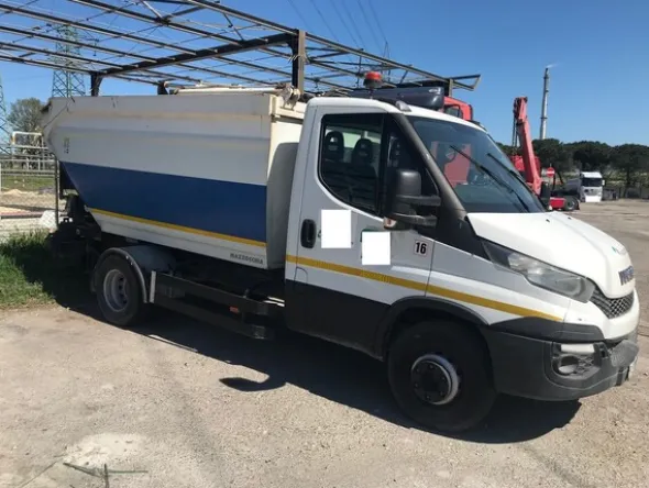 4#6424 Minicompattatore Iveco