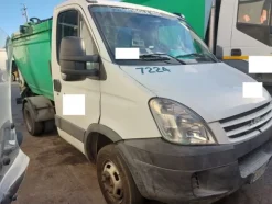 38#7528 Mini compattatore vasca Iveco