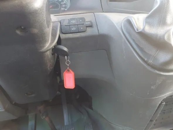 38#7528 Mini compattatore vasca Iveco