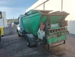 38#7528 Mini compattatore vasca Iveco