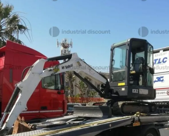 1#9496 Miniescavatore Bobcat E35 con accessori