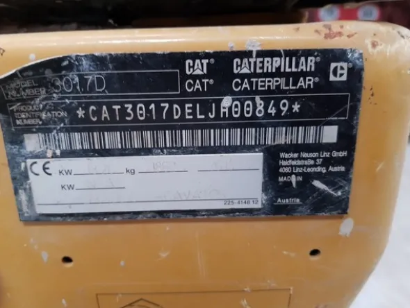 3#4853 Miniescavatore Cat cingolato