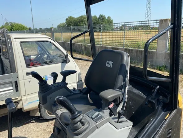 Mini escavatore Caterpillar 301.7
