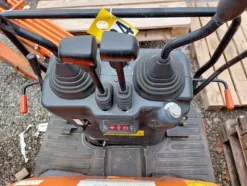 3#6884 Miniescavatore Hitachi ZX10U-2