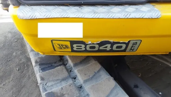 2#6792 Miniescavatore JCB
