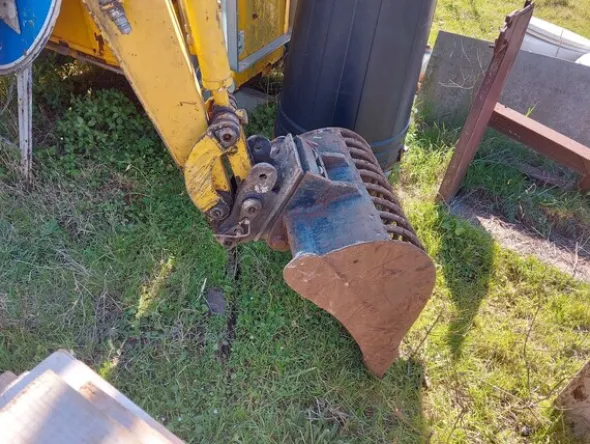 13#6166 Miniescavatore Komatsu PC16