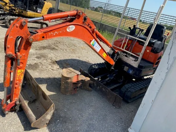 Mini escavatore Kubota U15 3