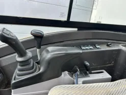 Miniescavatore Volvo EC27C del 2015