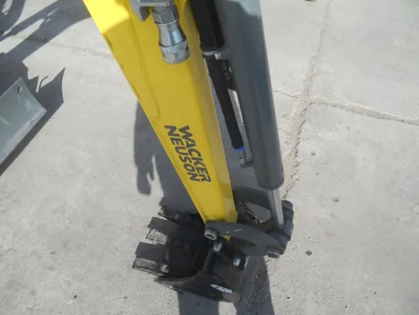 2#5024 Mini escavatore Wacker Neuson 803