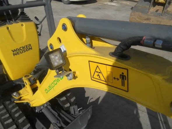 2#5024 Mini escavatore Wacker Neuson 803