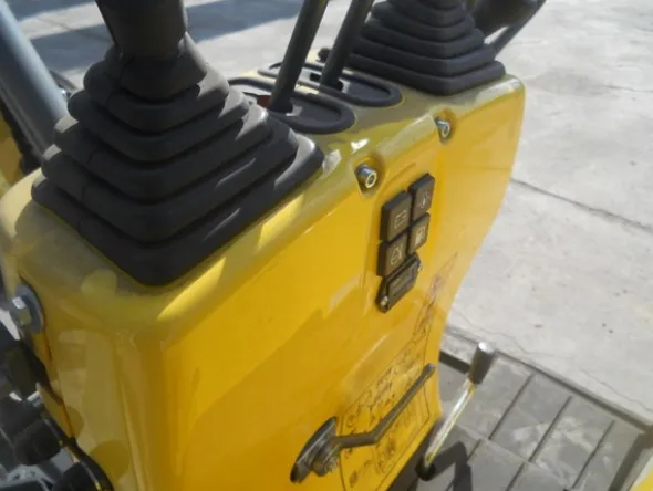 2#5024 Mini escavatore Wacker Neuson 803