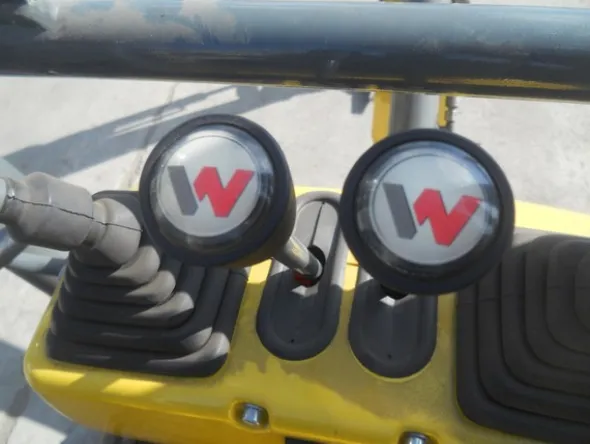 2#5024 Mini escavatore Wacker Neuson 803