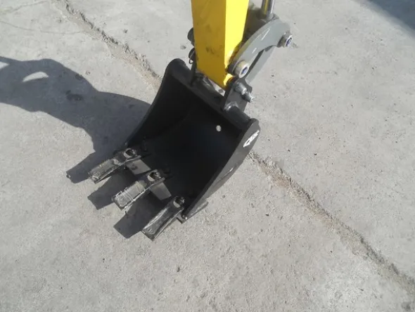 2#5024 Mini escavatore Wacker Neuson 803