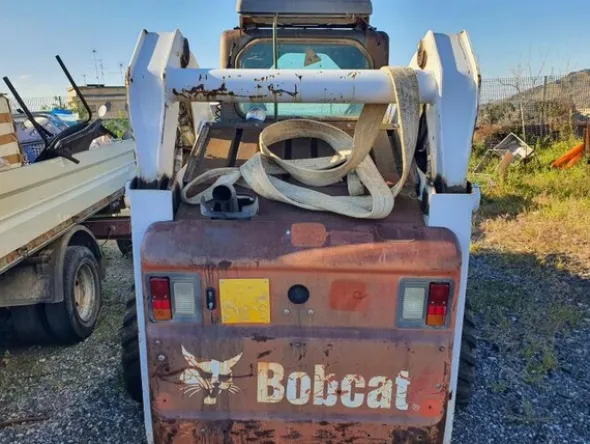 7#6105 Mini pala Bobcat
