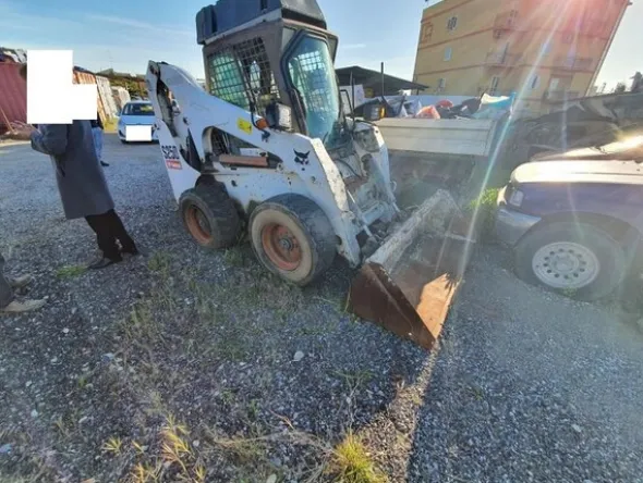 7#6105 Mini pala Bobcat