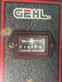 11#3637 Mini pala gommata Gehl 4635 DXT
