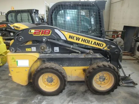 6#3444 Minipala semovente New Holland