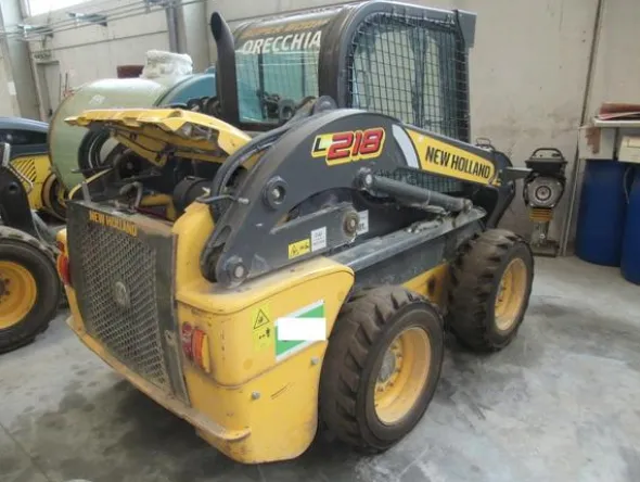 6#3444 Minipala semovente New Holland