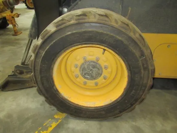 8#3444 Minipala semovente New Holland
