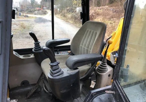 Mini terna JCB 1CX (2002) – 3.300 ore