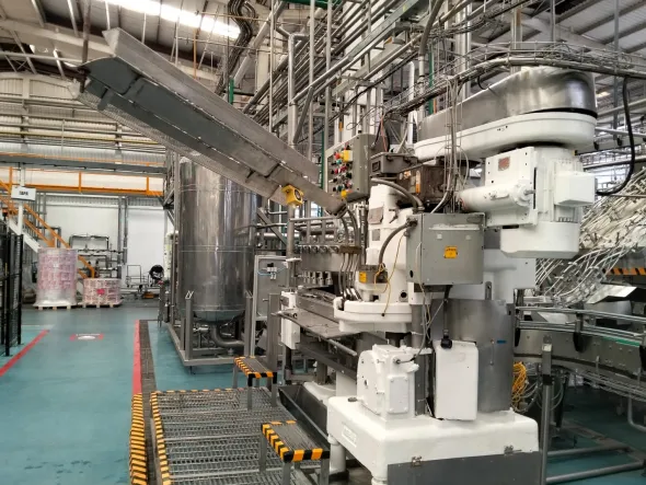 M338 Monoblocco riempimento lattine usato Crown Bevcorp
