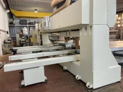 MN1108-1517 Centro di lavoro SCM