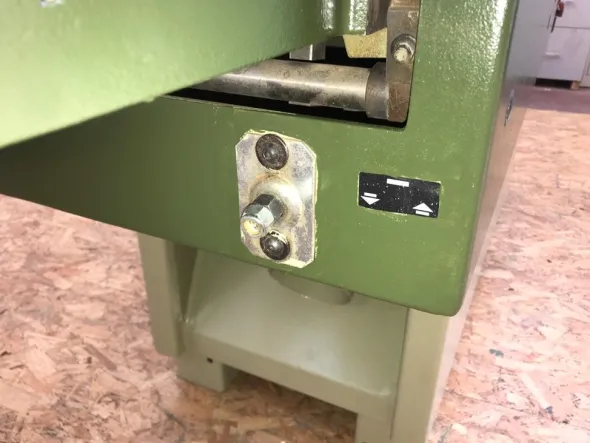 MN1050 - 1396Pialla a filo SCM
