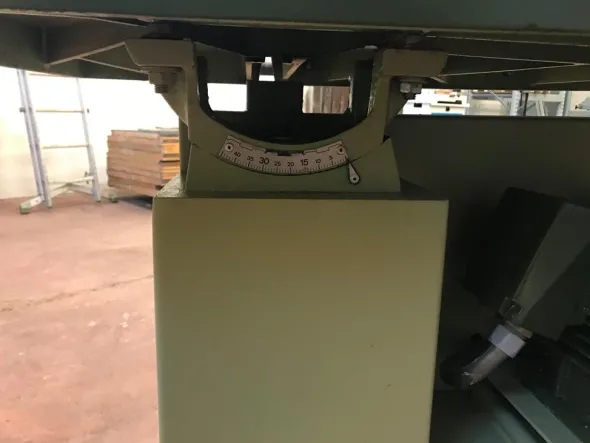 MN853 - 1131Sega a nastro marca Sipa