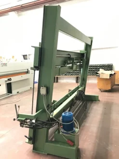 MN1178 - 1654Strettoio professionale per legno