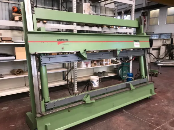 MN1178 - 1654Strettoio professionale per legno