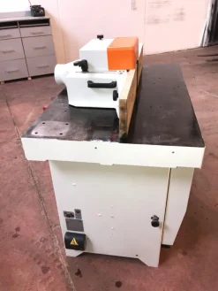 MN859 - 1137Toupie marca Formula