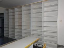 3#8247 Mobili e Arredi vari