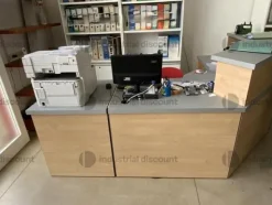 16#8768 Mobili ed arredi da ufficio