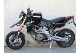 1#3050 Moto Aprilia Dorsoduro 750