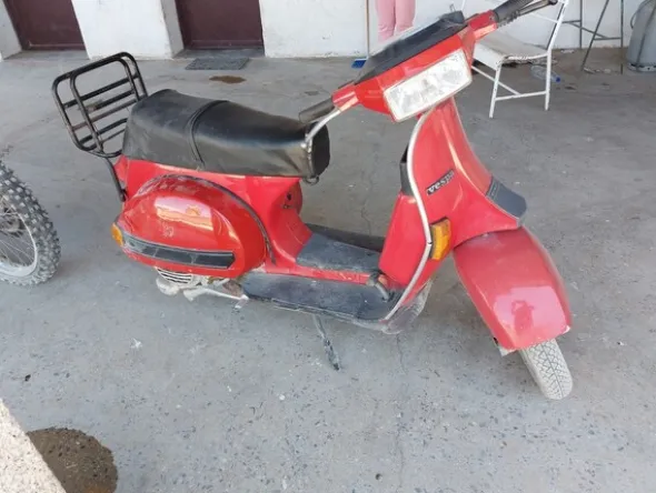 5#5606 Motociclo Piaggio