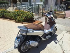 1#8502 Motociclo Piaggio Beverly