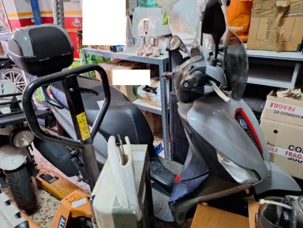 1#8520 Motociclo Piaggio Medley 150
