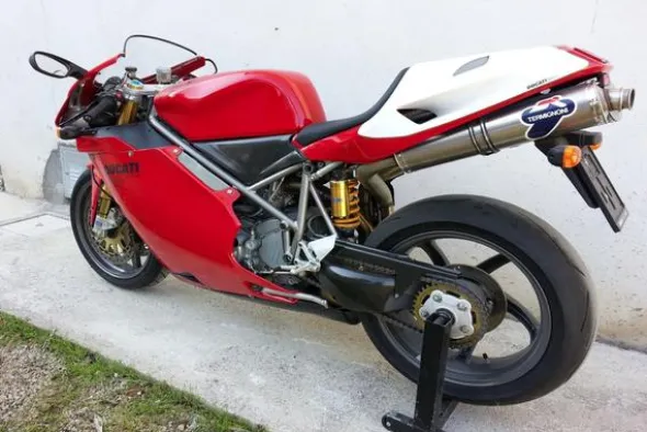7#3672 Moto Ducati 996