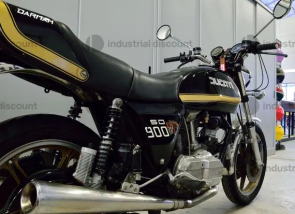 16#9982 Moto Ducati 900 Darmah