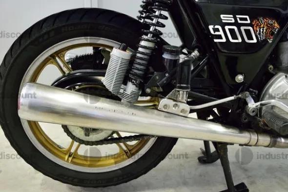 16#9982 Moto Ducati 900 Darmah