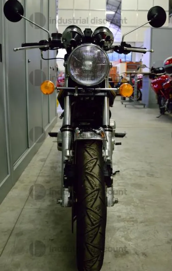 17#9982 Moto Ducati 900 Darmah