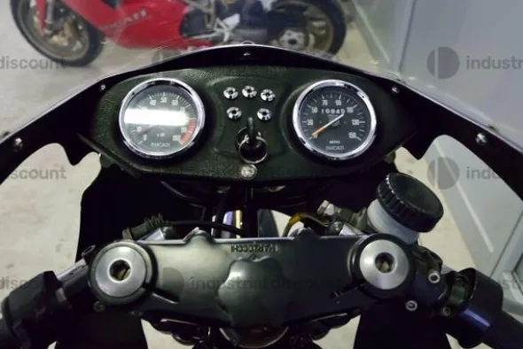 18#9982 Moto Ducati SS 900 Supersport