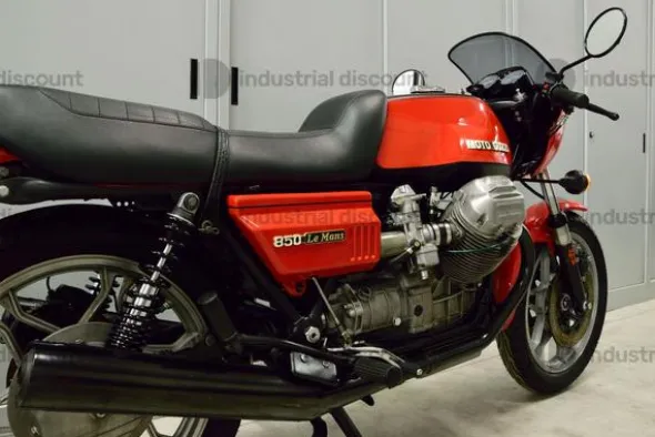 20#9982 Moto Guzzi Le Mans